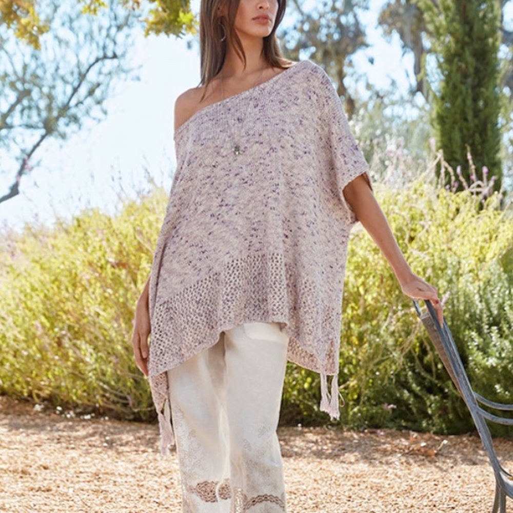 πΎ JOHNNY WAS BOHO KNIT CREAM PURPLE LOOSE FIT PONCHO WITH TASSELS! - Picture 1 of 13